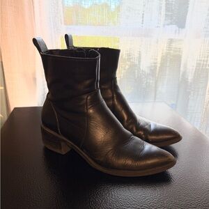 Dolce Vita Black Leather Ankle Boots